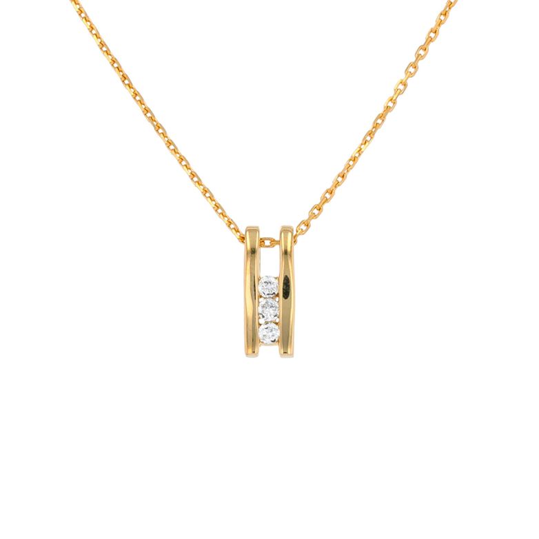 Acheter Collier trilogie diamants 0.12 carat or jaune 4.33g Comme neuf - 980,00 € Collier trilogie diamants 0.12 carat or jaune 4.33g Comme neuf - reconditionné disponible sur Gemme Les Bijoux